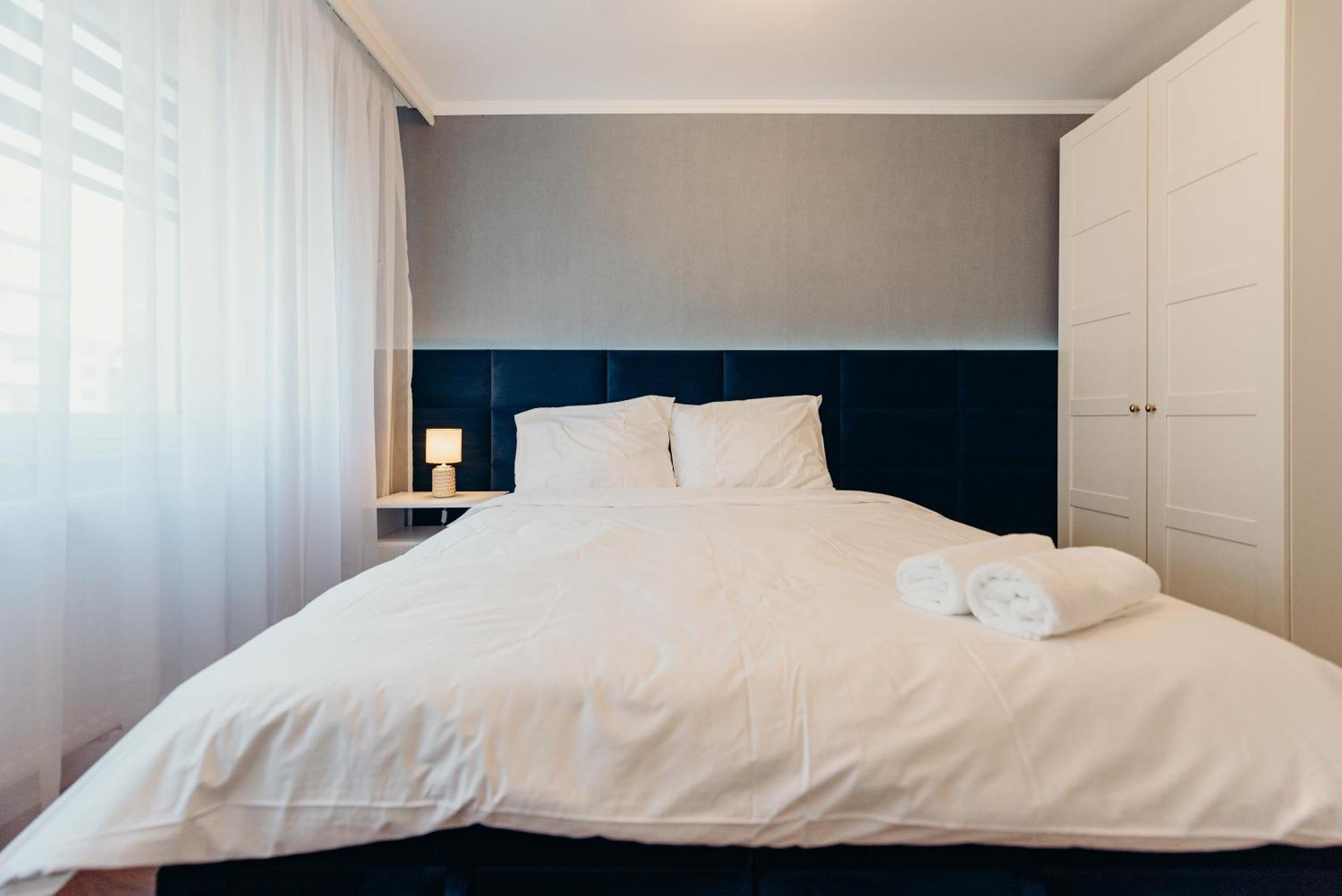 3 Bedrooms Premium Bella Blue For 8 Guests With Ac And Free Out Side Parking Rzeszow Dış mekan fotoğraf