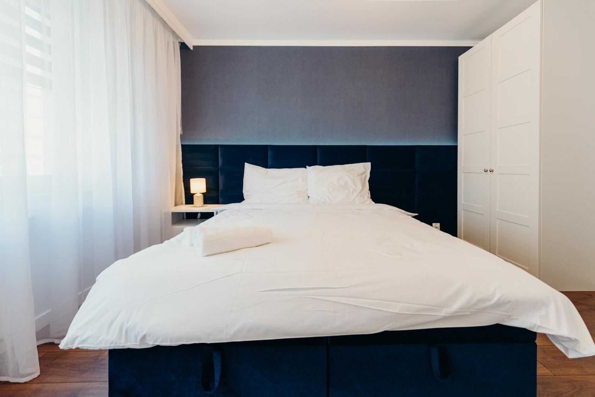 3 Bedrooms Premium Bella Blue For 8 Guests With Ac And Free Out Side Parking Rzeszow Dış mekan fotoğraf