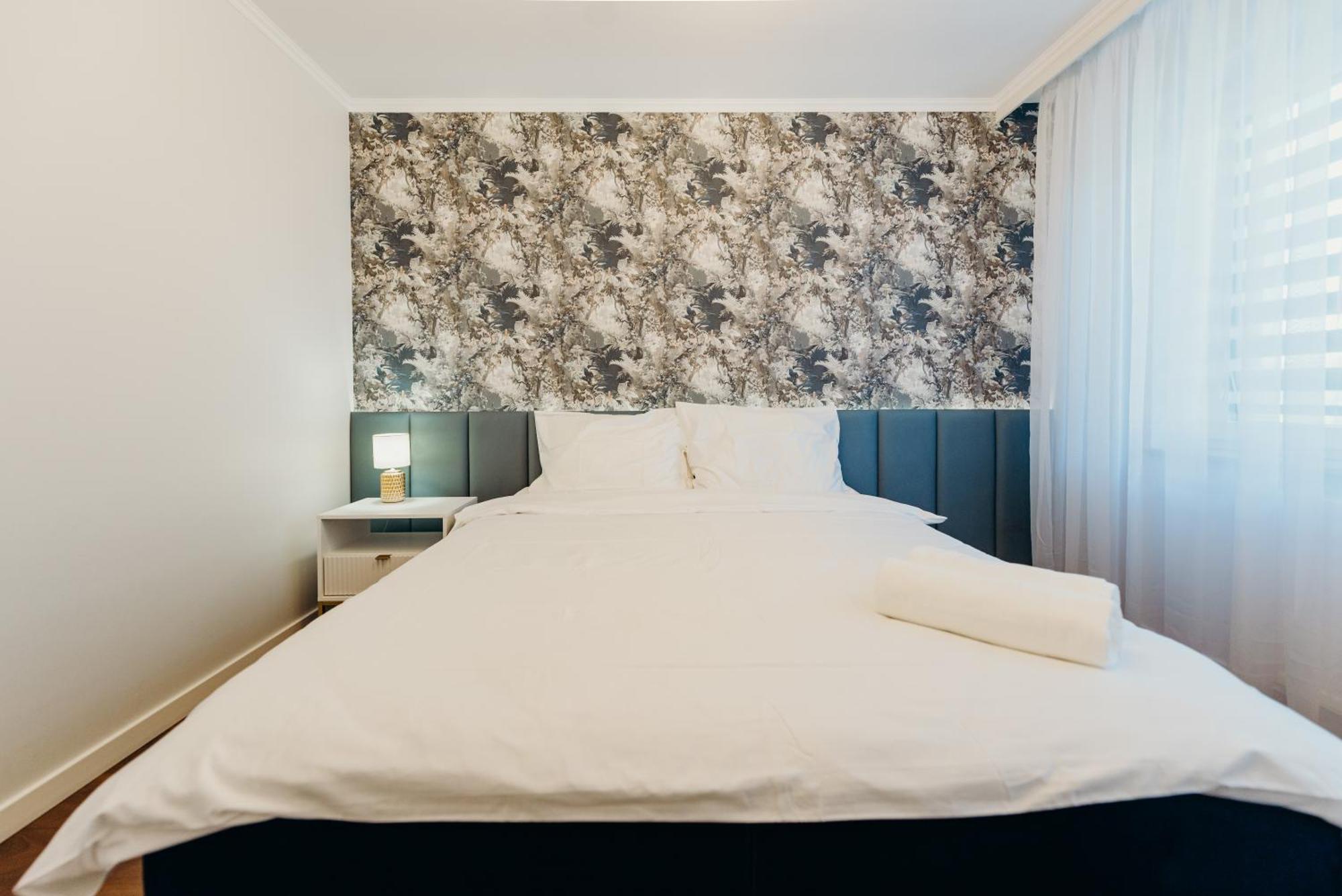 3 Bedrooms Premium Bella Blue For 8 Guests With Ac And Free Out Side Parking Rzeszow Dış mekan fotoğraf