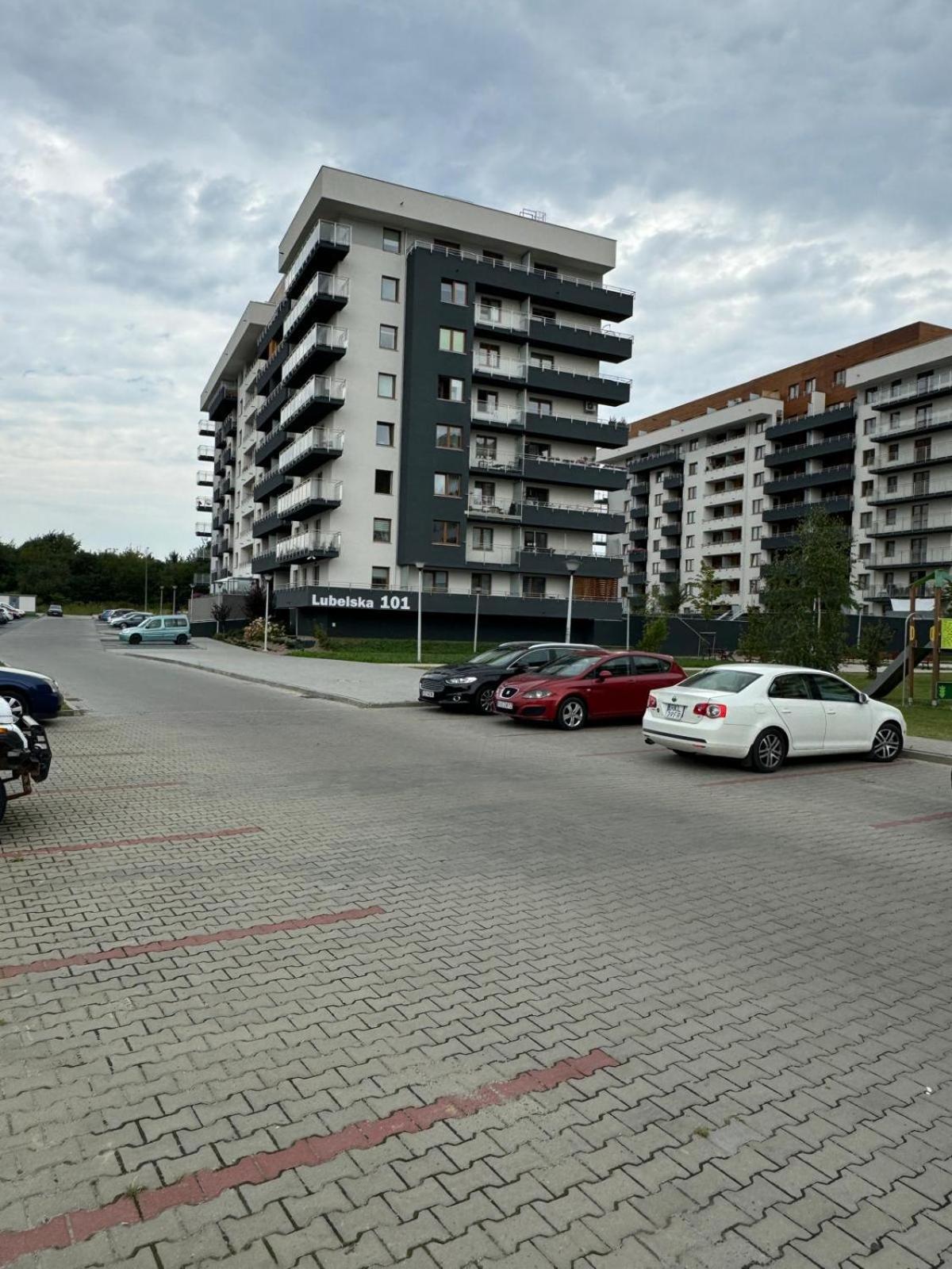 3 Bedrooms Premium Bella Blue For 8 Guests With Ac And Free Out Side Parking Rzeszow Dış mekan fotoğraf